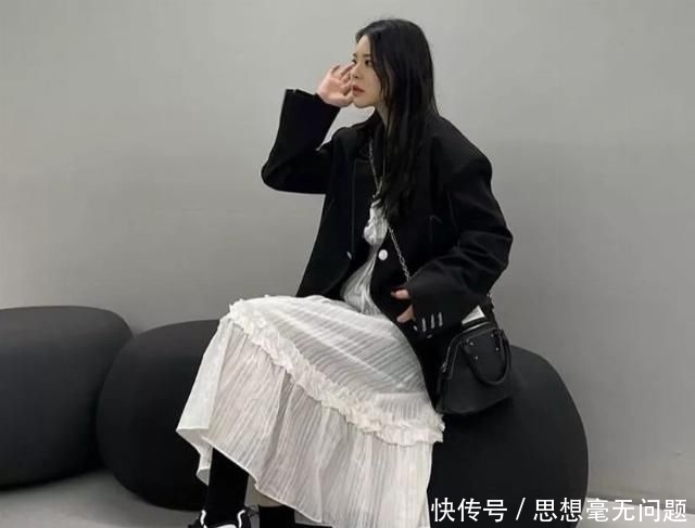  白鞋@小白鞋输了？今春这6双鞋才是真的火！还特舒服！