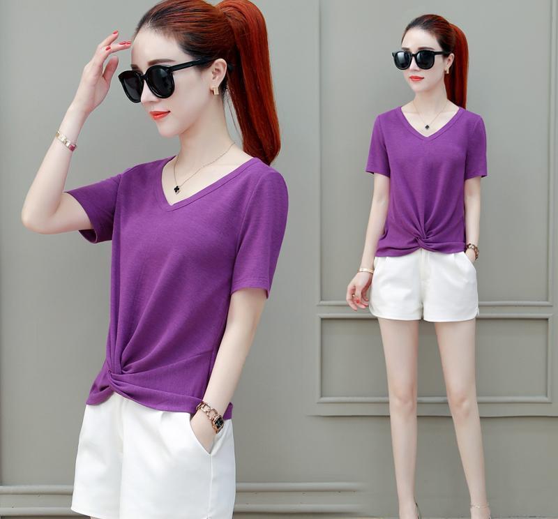 1米50的老婆把大长裙扔了，穿这几款小衫+高跟鞋，洋气又显高