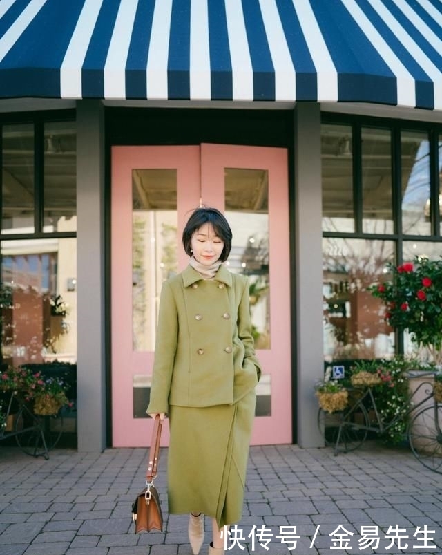 『春天』别人已经将裙装穿了一轮,你居然还没反应过来,你对得起春天吗