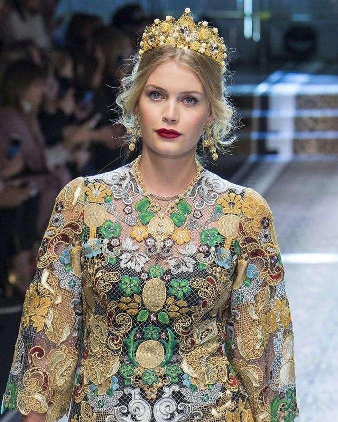 戴安娜王妃的侄女太惊艳, 魅力真的无法挡