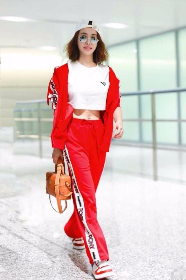 蔡依林真是天生的衣架子，怎么穿都超有气场，气质堪比超模！