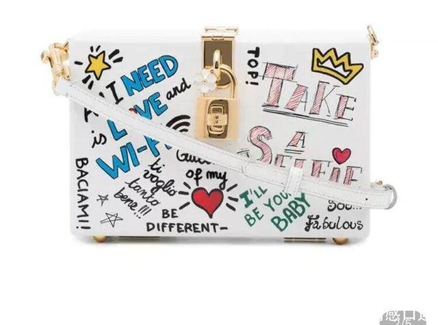 黄圣依的包到底有多贵才被打马赛克然而霍思燕才是真的隐形炫包