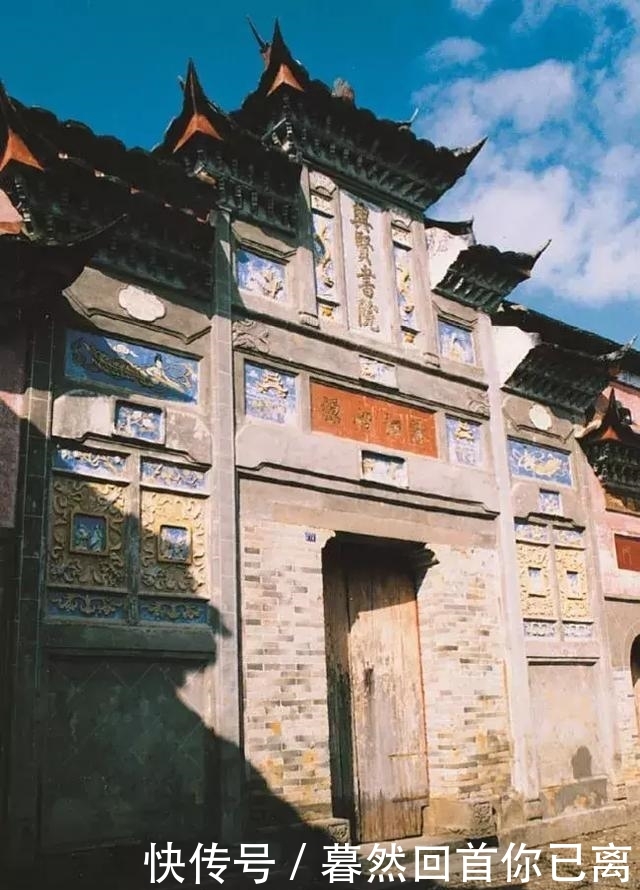 一座有着武夷山的城市,她有着怎样的美?