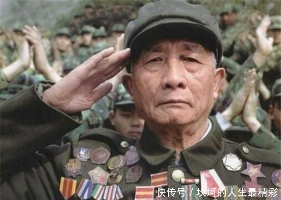 他隐姓埋名40年儿女不知其身份，借钱住院身份曝光，惊动军方