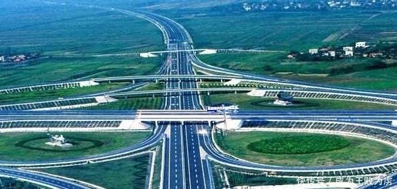 英国街头访问:中国和美国哪个国家强大?当地人