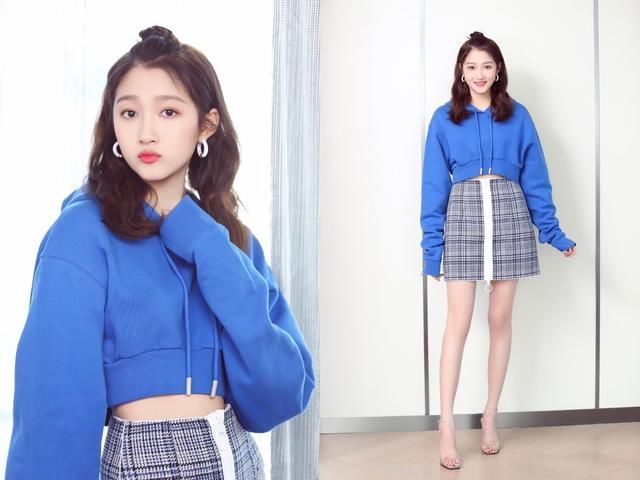 穿同样的卫衣！景甜玩下衣失踪，杨幂当裙穿，关晓彤却穿成了村姑