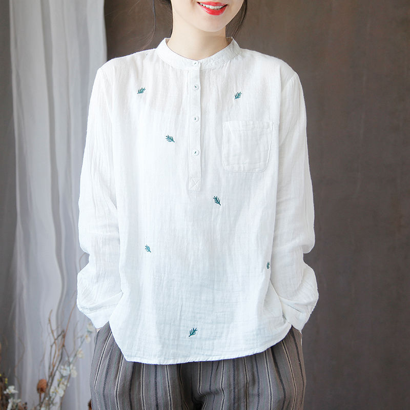 天，别再扎堆穿裙!试试棉麻开衫+衬衣，8070女人穿，超减龄