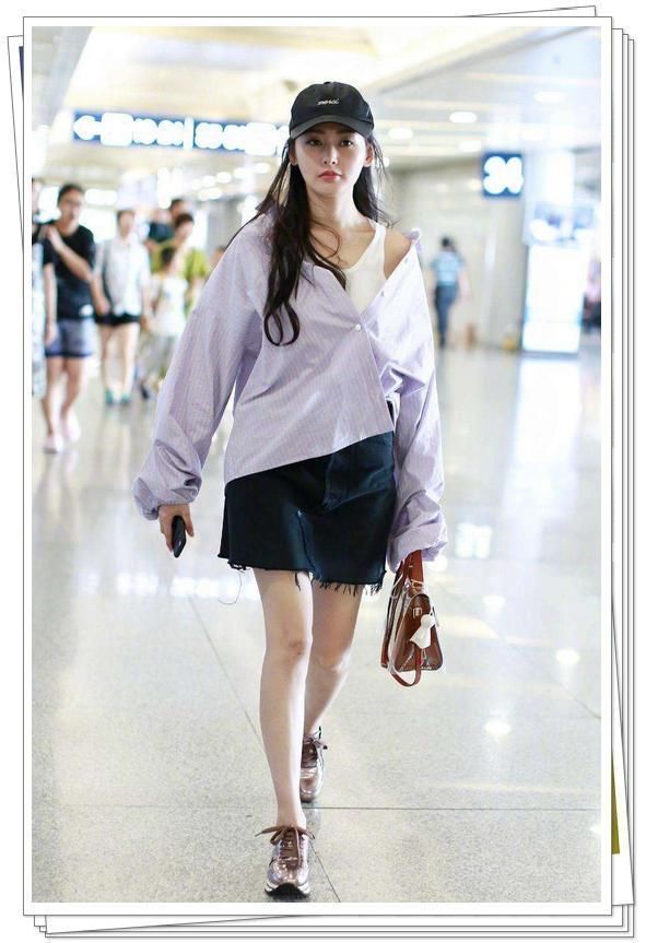 张天爱的衣品我不懂！穿短裤秀腿却又套高筒袜，网友：丑出新高度