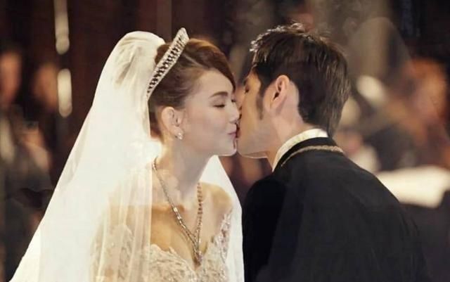 周杰伦满足昆凌