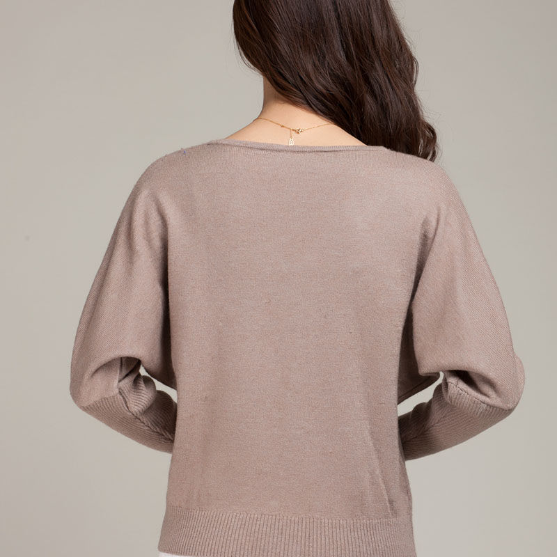 别再穿衬衫了，现在美女都这样穿，中秋之前火得不要不要的