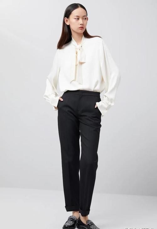  [着装]一条完美裤装或半裙，提升着装质感同时，还能给上衣带来一次新生
