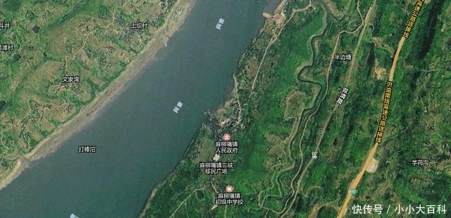 重庆两地只差一个字，直线距离仅10来公里，坐公交却需要6小时