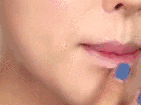 辛芷蕾的饱满唇才是性感女人标配