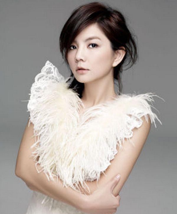 Ella陈嘉桦离开华研事件真相:营销号过分解读，大型谣言现场