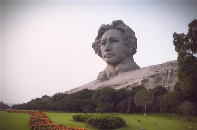 中国最“值得一去”的5A景区, 一年亏损上亿元, 却坚持不收门票!