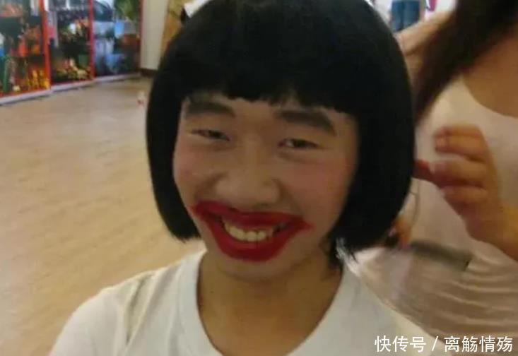 大众:“大众脸”杨迪有个漂亮妹妹,同一个母亲生的,为何差距这么大!