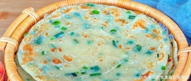 「柔软」葱花饼这样做,不需要烫面照样柔软,1分钟出锅,放凉也不发硬!