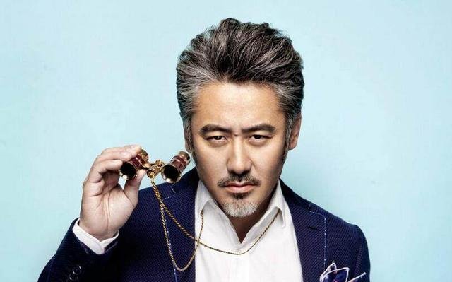 吴秀波独家回应被暗指重婚何震亚就是原配!网友评论瞬间炸了!