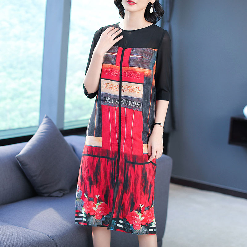 香港回来的小姨N会穿!比真丝舒服，比旗袍还高贵的裙子，美极了