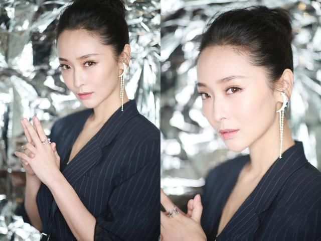 李曼全身只穿了件裹胸，裙子透到里面都看到了，跟没穿有啥区别？