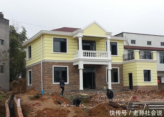 农村房子建好为什么多数不和效果图一样？看了这栋农村别墅明白了