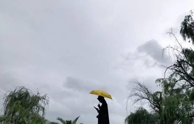  『仓央嘉』仓央嘉措：当了一生傀儡，最终还负了红颜