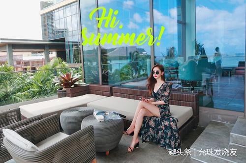 黑钻性感连体比基尼,美到让人窒息的小姐姐!