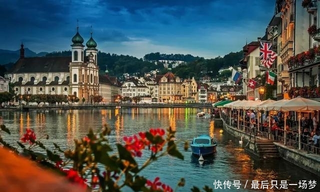 这个美到窒息的国家，用一个煎饼果子就能买到湖景别墅