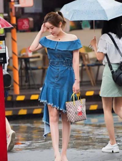 街拍：图2时尚，图3优雅，图4是每个男人心中的梦！