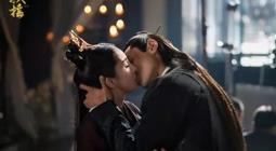 杨幂替身当妈 卓亨瑜晒孕照曝儿子正脸 老公撞脸黄轩疑似富豪