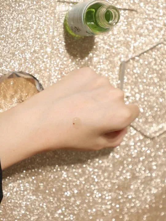 曲酸@成分小课堂 | 烟酰胺!曲酸!377!谁才是美白界的扛把子?