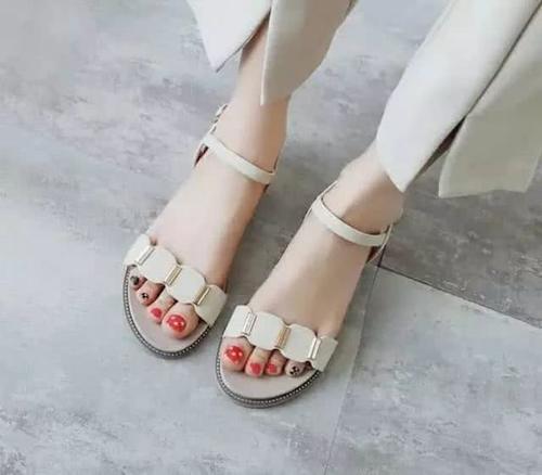 十二星座专属夏日凉鞋，水瓶座干练女人味，处女座简约大方