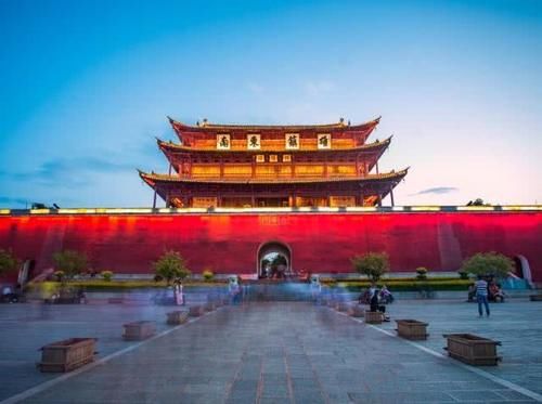 云南最值得一去的古城,距今有1200年历史,多处景点都是免费
