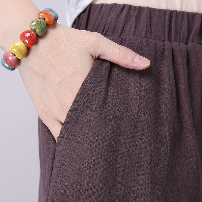 外出游玩穿裙子不方便!试试这样的小衫+棉麻裤，清凉透气超嫩美
