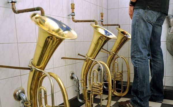 那些令人拍案叫绝的奇葩设计，这些鞋应该没有一个人敢全部尝试