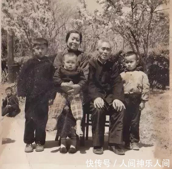 一组中山公园老照片，是否有你熟悉的身影、美好的回忆！