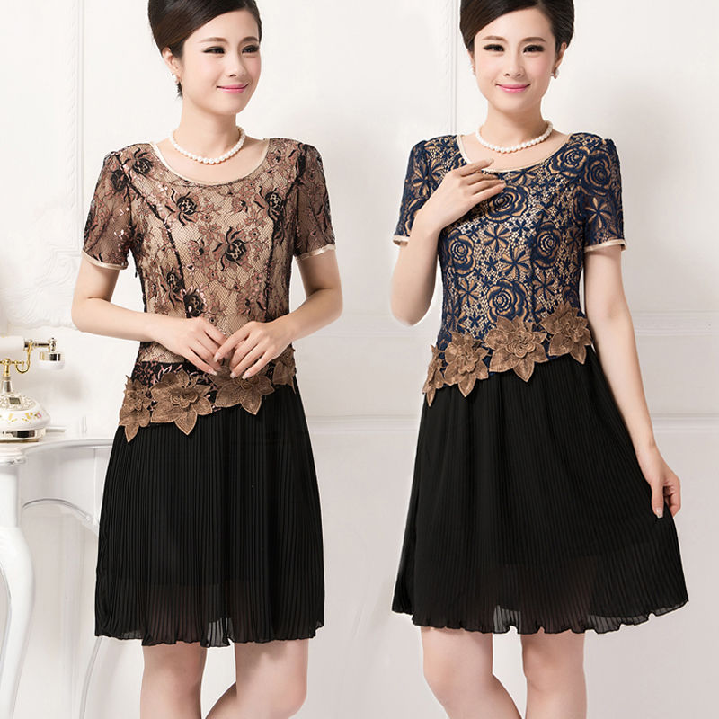 妈妈出门，就要穿的年轻漂亮，新款妈妈装，走哪儿都出众