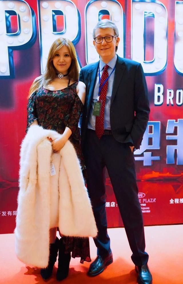 是豪门名媛也是铿锵玫瑰，吴梦颖活出了所有女人梦想中的样子