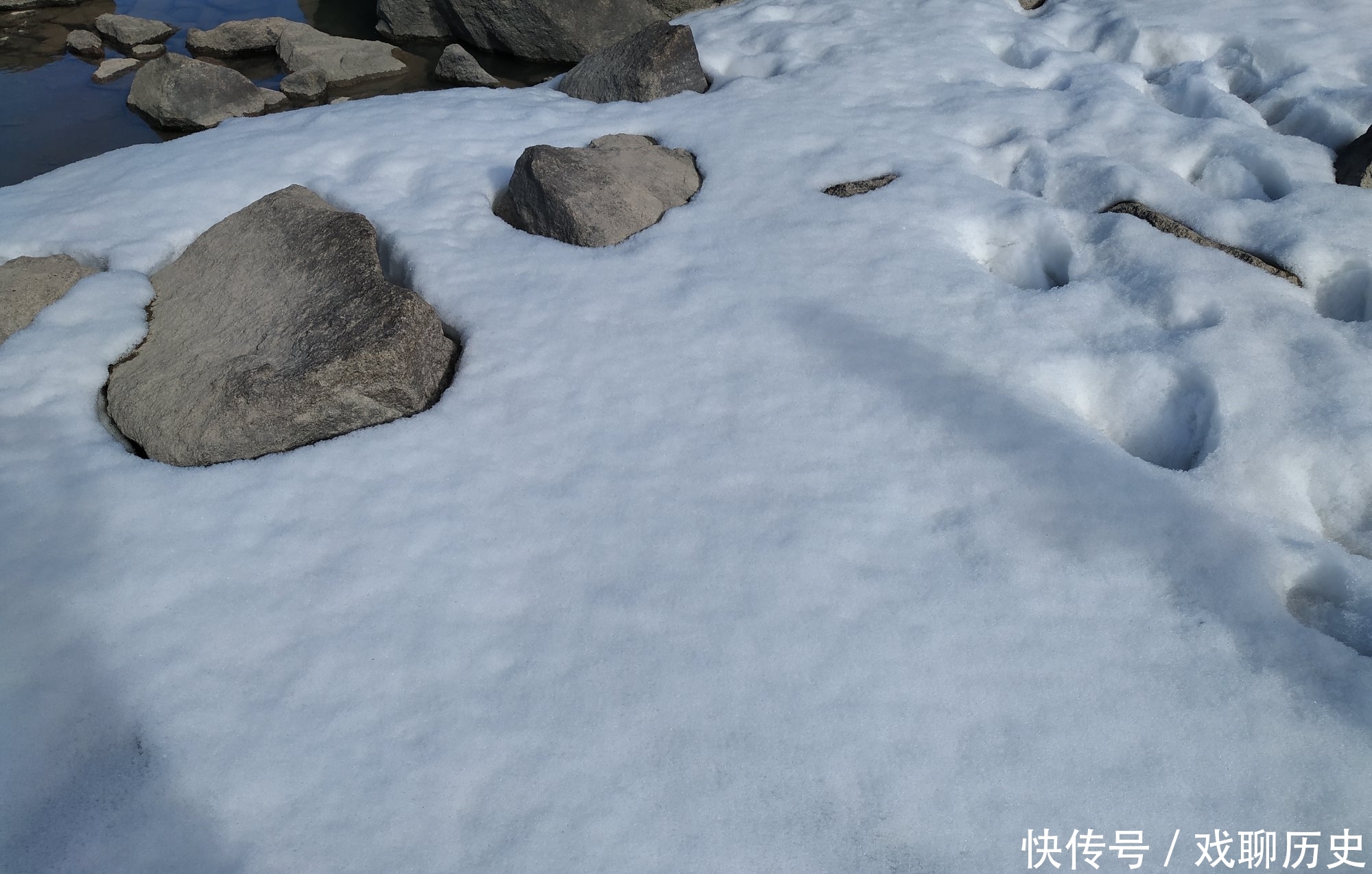 雅鲁藏布江的源头，西藏然乌湖