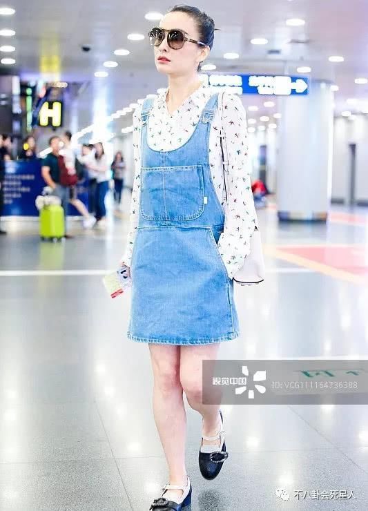 女星早秋机场秀，蒋欣依旧雄壮，张馨予幸福肥，吴昕身材比例太虐