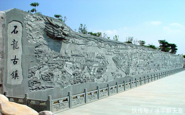 东莞面积最小的镇, 拥有地铁站和火车站, 是广东四大名镇之一