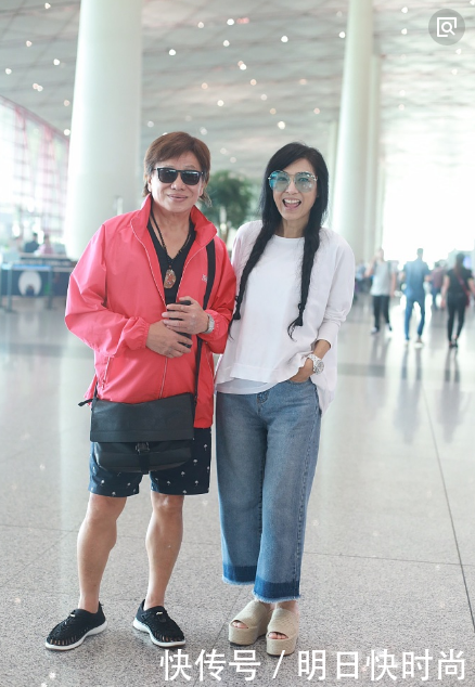 这个香港女星比赵雅芝都厉害啊，62岁的年龄看上去像高中生一样