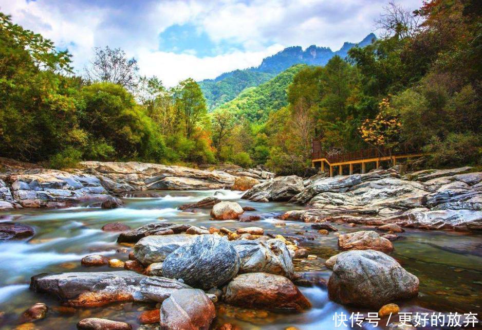 黄柏塬是一个让人流连忘返的地方，美好的自然景观让人心旷神怡