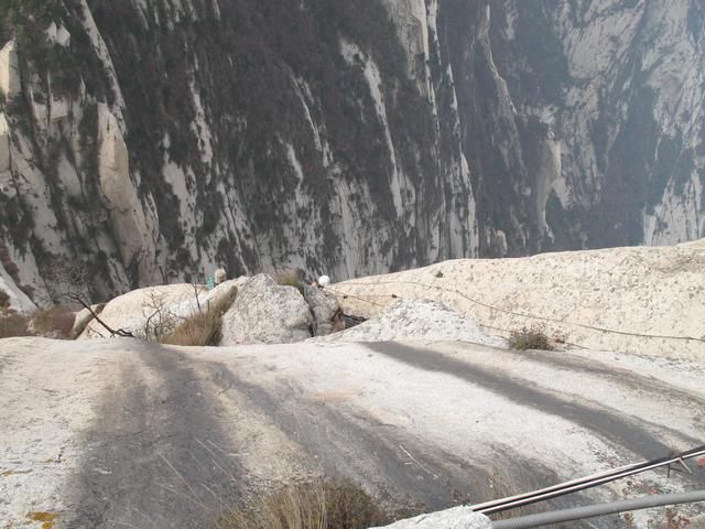 全球最“惊险”的2座桥梁，一座在中国，一座在法国