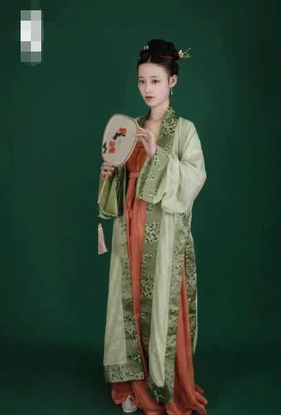 『款褙子』汉服科普：宋制褙子如何搭配春夏装，与明制披风有何不同？