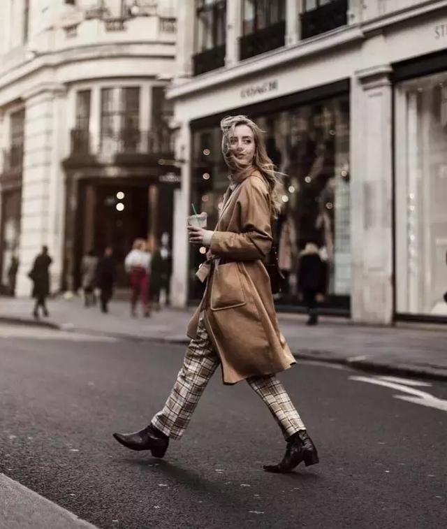 初代博主，最爱的还是她-换季穿衣没灵感?从她身上能找到!