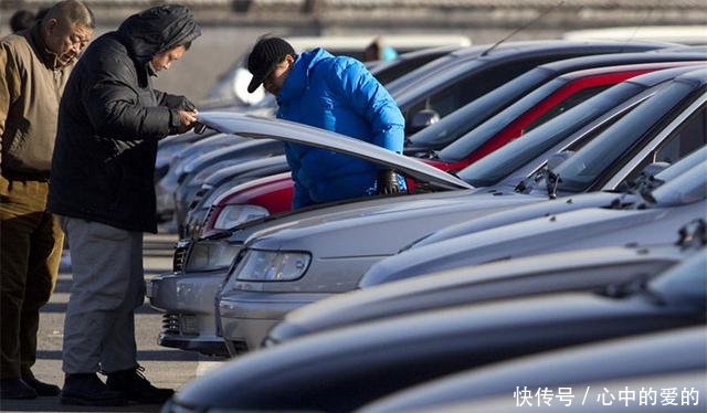 北京二手车堆积如山，这么便宜为何没人买网友这真是可惜了！