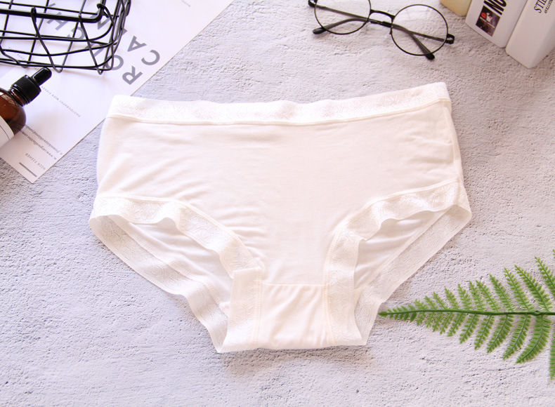 三角裤不仅要优雅迷人，还要舒适健康，打造女人的第二层肌肤