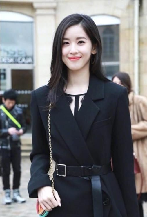 章泽天居然这么美，网友：可惜刘强东看不出来