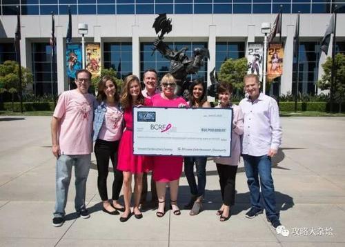 《守望先锋》粉红天使造型及慈善T恤销售为乳